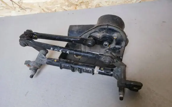 Volkswagen Fox Front wiper linkage and motor F006C20008