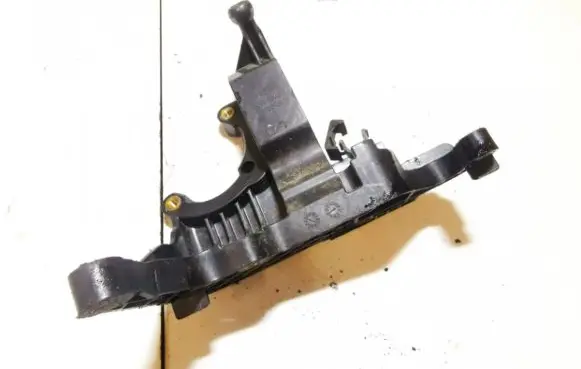 Ford Fiesta Engine mounting bracket AV6Q9B470AD