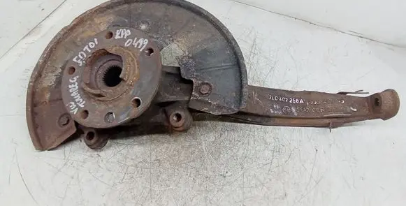 Volkswagen Touareg I Front wheel hub spindle knuckle 7LC407258A