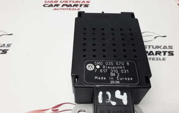 Volkswagen Golf V Aerial antenna amplifier 5M0035570B 7617310031