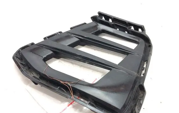 Volkswagen Golf VII Front bumper lower grill