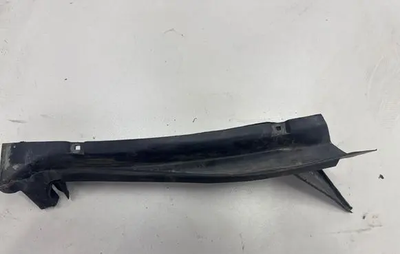Mercedes-Benz E W124 Other engine bay part 1246202667