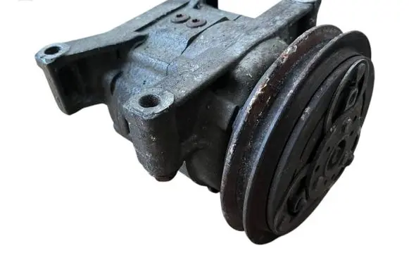 Nissan X-Trail T30 Air conditioning (A/C) compressor (pump) 926005M301 584069187 2K43245