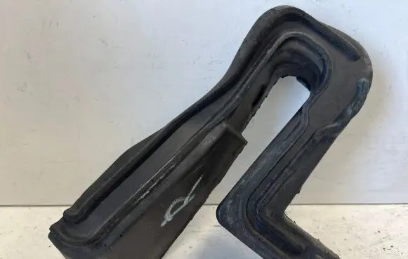Fender foam support/seal