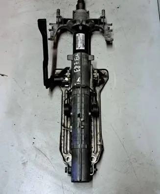 Steering wheel axle set