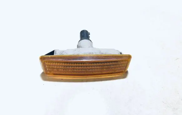 BMW 5 E39 Front fender indicator light 8360589 8360205