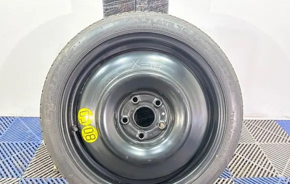 Toyota Auris E180 R17 spare wheel