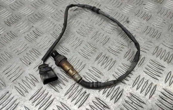 Volkswagen PASSAT CC Lambda probe sensor 06F906262