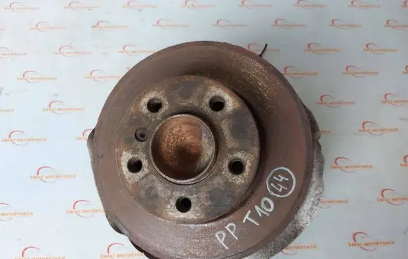 BMW 1 F20 F21 Front wheel hub spindle knuckle 6792286