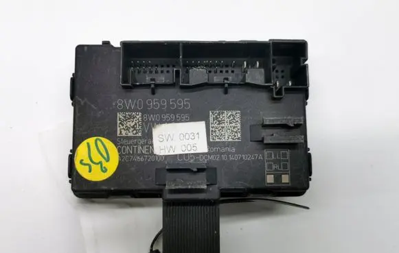 Audi A4 S4 B9 Door control unit/module 8W0959595