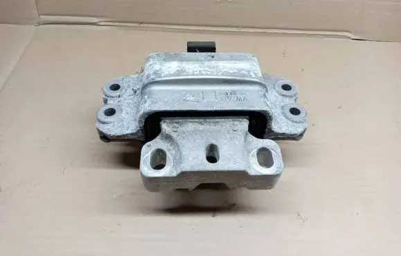 Skoda Yeti (5L) Engine mount bracket 1K0199555