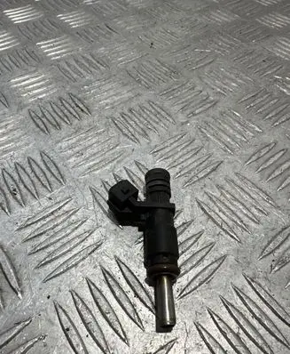 BMW 5 E60 E61 Fuel injector 7531634