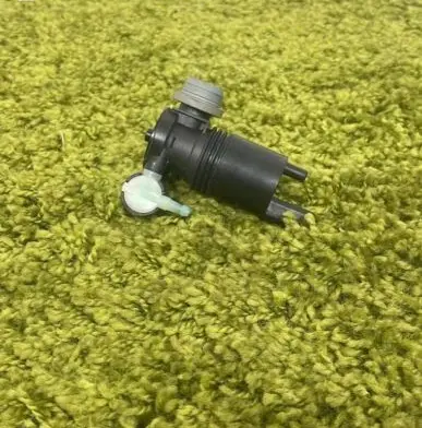 Nissan X-Trail T32 Windscreen/windshield washer pump 1050123