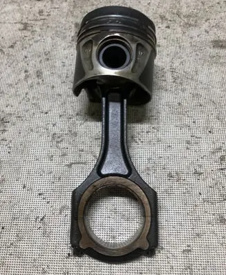 Mercedes-Benz CLA C117 X117 W117 Piston with connecting rod 651930