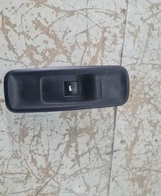 Citroen C8 Electric window control switch 11561