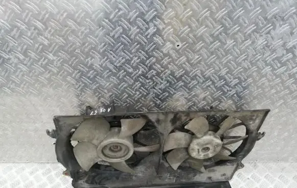 Toyota Corolla Verso E121 Radiator cooling fan shroud