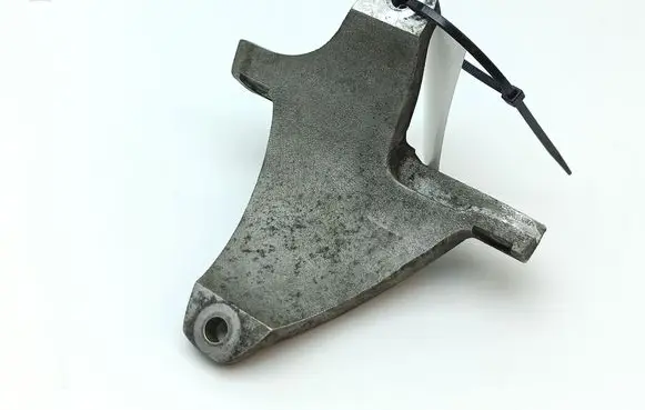 Mercedes-Benz S W220 A/C compressor mount bracket A6280980230