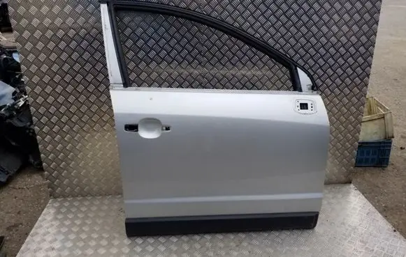 Opel Antara Front door