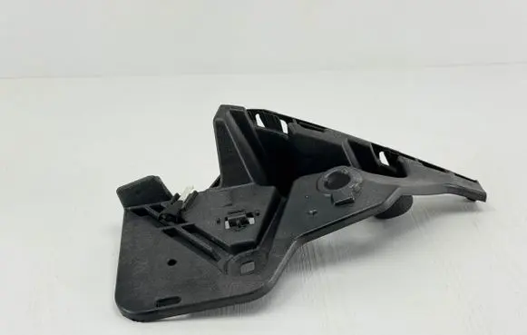 BMW 2 G42 Bumper support mounting bracket corner 8495054