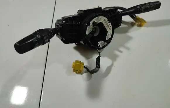 Wiper turn signal indicator stalk/switch