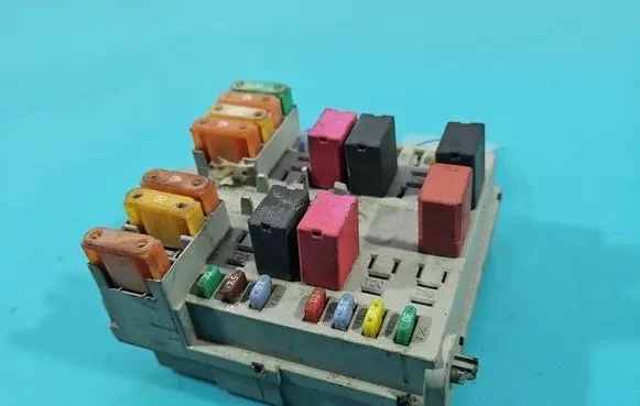 Fuse box set
