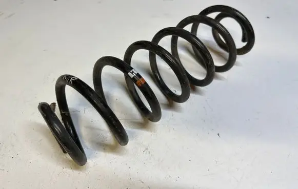 Skoda Octavia Mk3 (5E) Rear coil spring