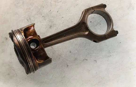 BMW 1 E81 E87 Piston with connecting rod 7589197