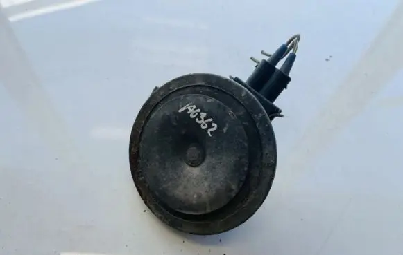 Volkswagen Golf IV Horn signal