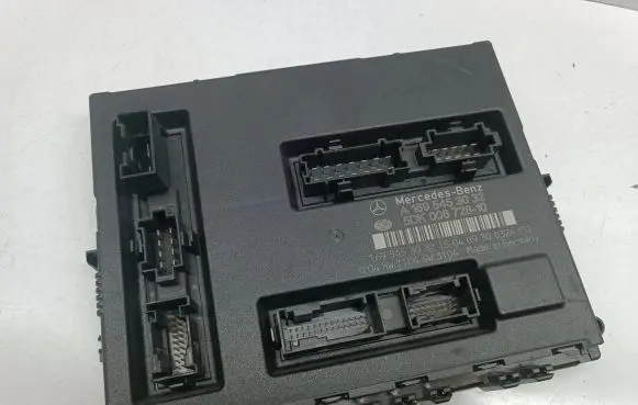 Mercedes-Benz A W169 SAM control unit A1695453032 5DK00872810 1695453032