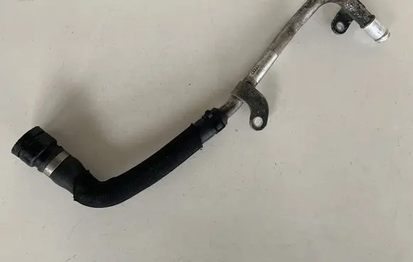 Audi A6 S6 C7 4G Engine coolant pipe/hose 4G0121071N
