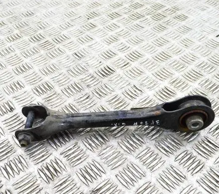 Tesla Model 3 Rear upper control arm/wishbone 104442700C