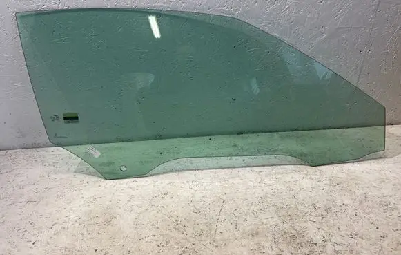 Audi A5 Front door window/glass (coupe) 8W7845202
