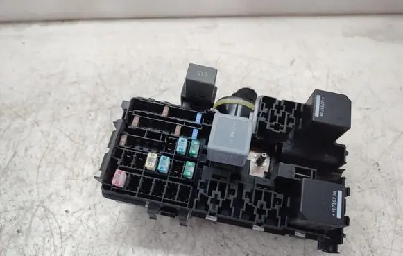 Volvo S90, V90 Fuse module 31384034