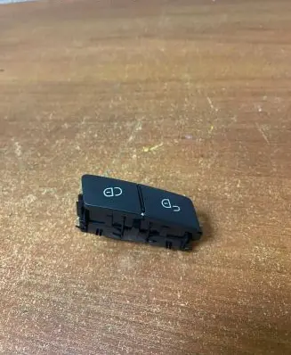 Mercedes-Benz E C207 W207 Central locking switch button A2049058502 1495
