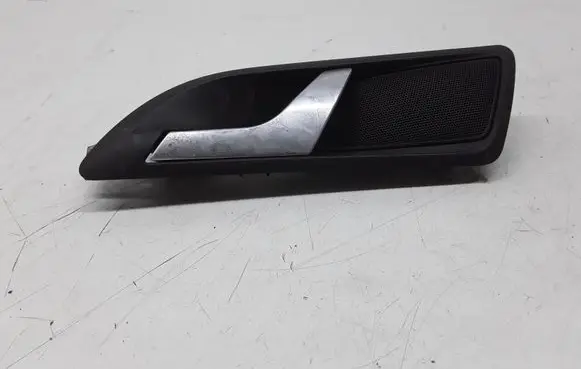 Skoda Octavia Mk2 (1Z) Rear door interior handle 1Z0839247