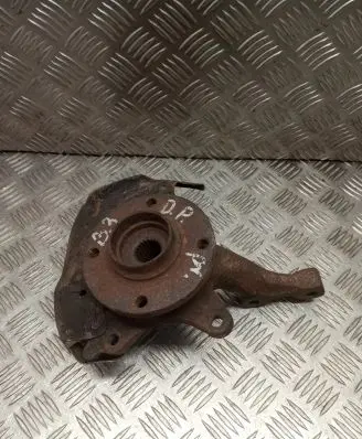Volkswagen PASSAT B3 Front wheel hub
