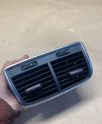 Audi A7 S7 4G Rear air vent grill 4G0819203 9026000