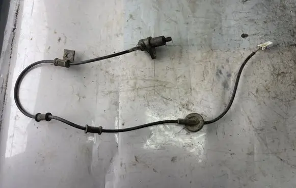 Hyundai Matrix ABS rear brake sensor 9568017000