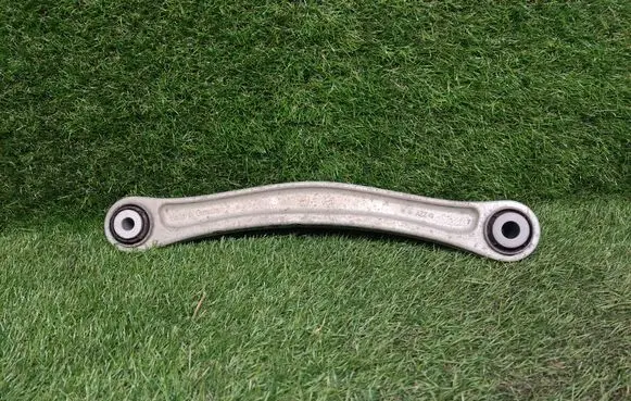Volkswagen Touareg II Rear control arm 7L0505376A