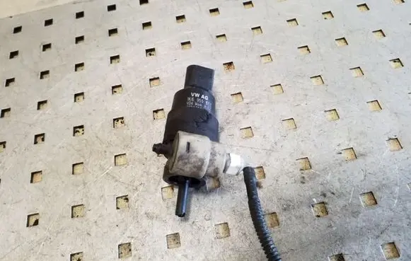 Audi A6 S6 C6 4F Windscreen/windshield washer pump 1K6955651 3122789