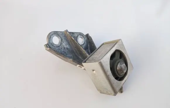 BMW 3 G20 G21 Muffler mount bracket/holder 8599426 82383919 8632096