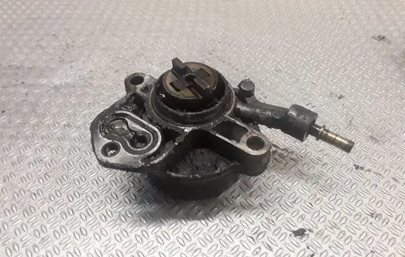 Peugeot 307 Vacuum pump 9631971580