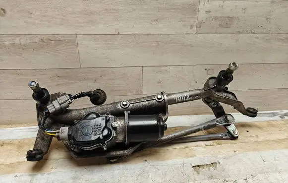 Honda CR-V Front wiper linkage and motor 671223 6822A1834