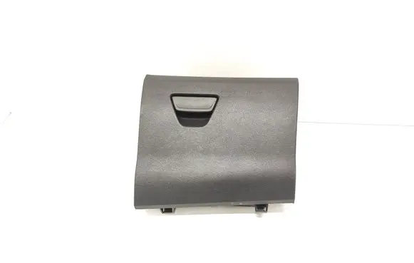 Glove box