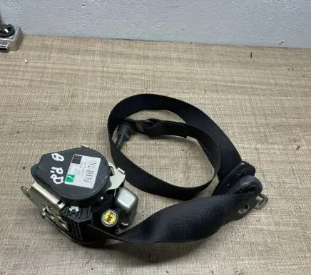 Mercedes-Benz B W245 Front seatbelt 607718200