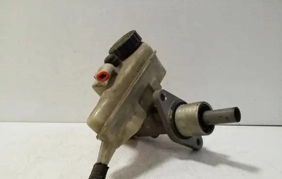 Volkswagen PASSAT B4 Master brake cylinder 03350882762