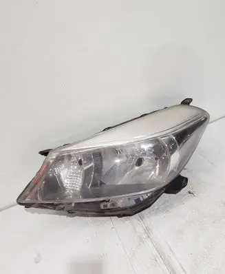 Toyota Yaris Headlight/headlamp KOITO0D79