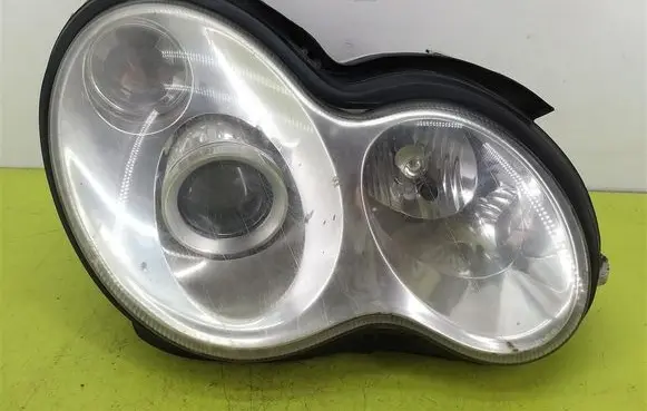 Mercedes-Benz C AMG W203 Headlight/headlamp