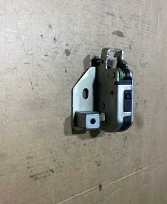 Mercedes-Benz Sprinter W906 Loading door lock A9067401235 9067401235