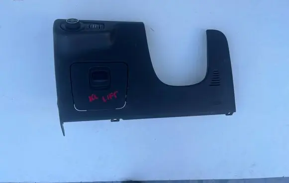 Jeep Cherokee Light switch